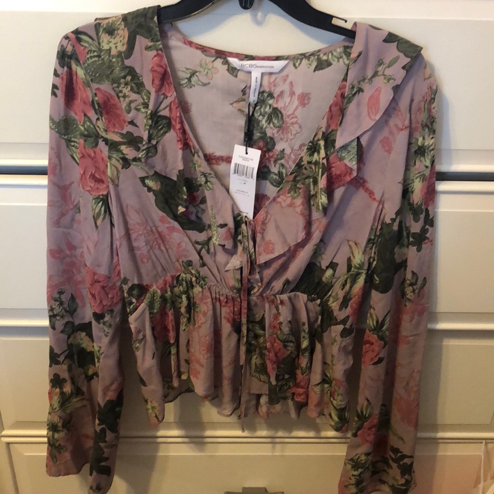 BCBG beautiful floral blouse